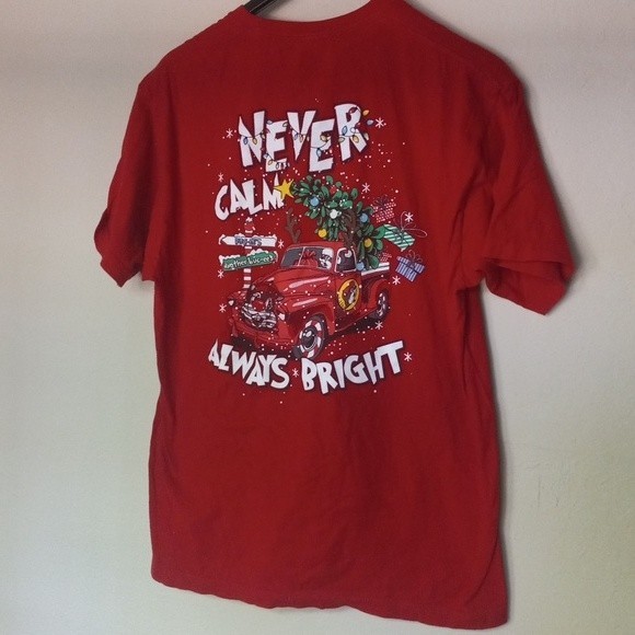 Buc-ees Tshirt Mens XL Never Calm Always Bright Red Christmas Holiday - Picture 4 of 6